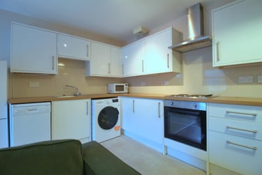 3 bed flat, St Andrews Street, Newcastle Upon Tyne, Newcastle, NE15SF - Image 1